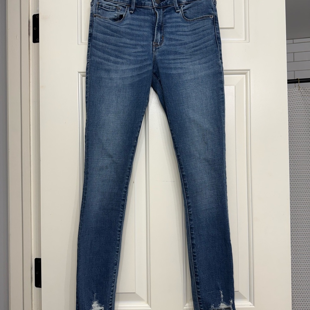 Abercrombie & Fitch Mid Rise Skinny Jeans with Distressed Hem
